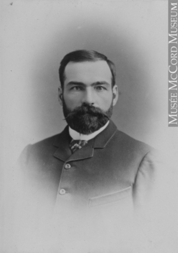 Titre original :  II-79973.1 | D. D. Mann, Montreal, QC, 1886 | Photograph | Wm. Notman & Son