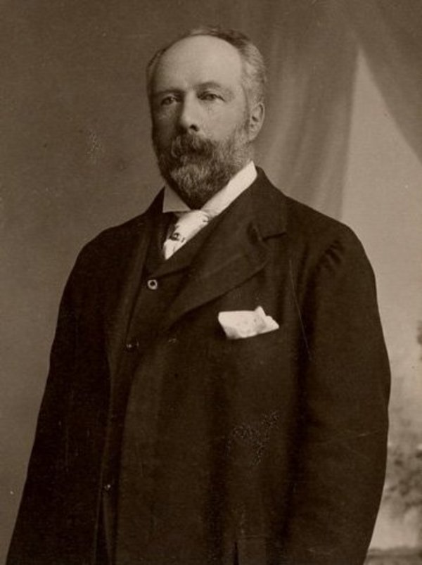 Original title:    Description English: Richard Reid Dobell Date c.1880 Source This image is available from the Bibliothèque et Archives nationales du Québec under the reference number P560,S2,D1,P277 This tag does not indicate the copyright status of the attached work. A normal copyright tag is still required. See Commons:Licensing for more information. Boarisch | Česky | Deutsch | Zazaki | English | فارسی | Suomi | Français | हिन्दी | Magyar | Македонски | Nederlands | Português | Русский | Tiếng Việt | +/− Author J.B. Livernois

