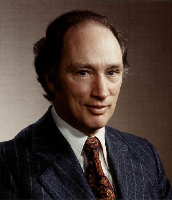 Titre original :  Portrait of the Rt. Hon. Pierre E. Trudeau. 