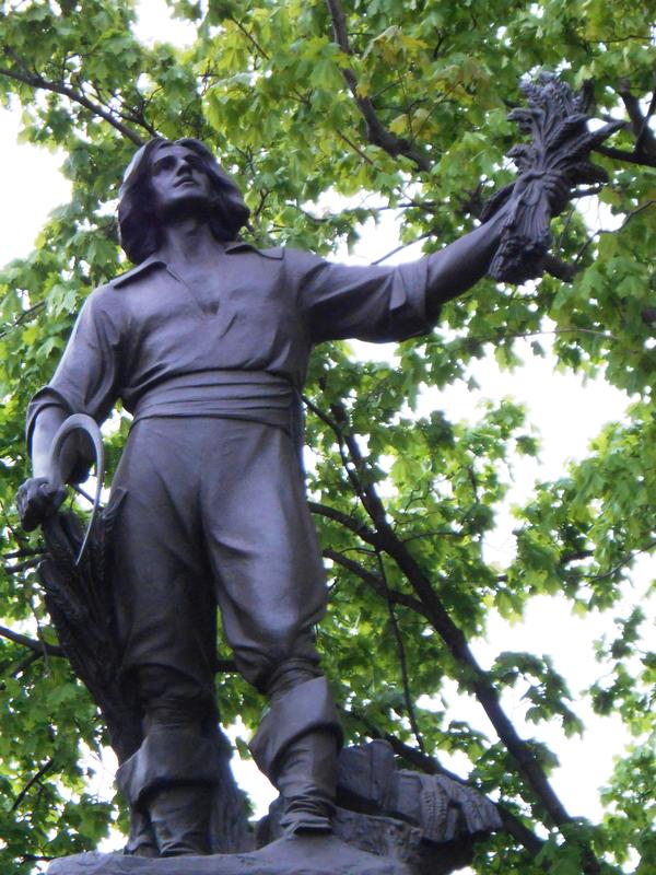 Titre original :    DescriptionLouis Hebert, apothicaire de Paris - 03.jpg Français : « Le monument Louis-Hébert (1575-1627) avait été initialement installé à la place de l'Hôtel de Ville, où il fut dévoilé le 3 septembre 1918, pour commémorer le troisième centenaire de l'arrivée en 1617 de cet apothicaire français qui est devenu le 