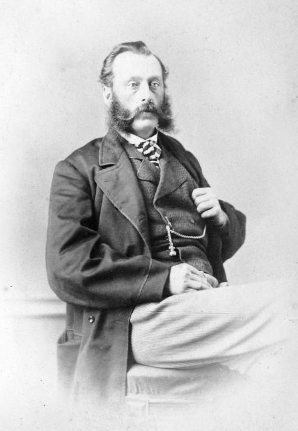 Titre original :    Description Louis-Adélard Senécal (10 juillet 1829-11 octobre 1887) est un homme d'affaires et un politicien québécois English: Photograph, Louis Adelard Senecal, Montreal, QC, 1866, William Notman (1826-1891), Silver salts on paper mounted on paper - Albumen process - 8 x 5 cm Français : Photographie, Louis Adélard Sénécal, Montréal, QC, 1866, William Notman (1826-1891), Sels d'argent sur papier monté sur papier - Papier albuminé - 8 x 5 cm Date 1866(1866) Source This image is available from the McCord Museum under the access number I-23503.1 This tag does not indicate the copyright status of the attached work. A normal copyright tag is still required. See Commons:Licensing for more information. Deutsch | English | Español | Français | Македонски | Suomi | +/− Author William Notman (1826–1891) Description Canadian photographer Date of birth/death 8 March 1826(1826-03-08) 25 Nov