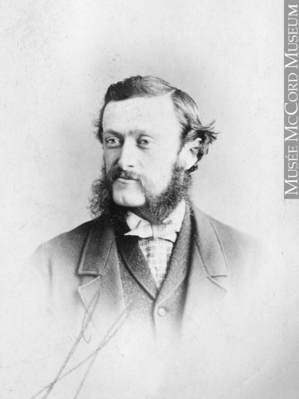 Titre original :  Photograph Alfred Sandham, artist, Montreal, QC, 1866 William Notman (1826-1891) 1866, 19th century Silver salts on paper mounted on paper - Albumen process 8.5 x 5.6 cm Purchase from Associated Screen News Ltd. I-19802.1 © McCord Museum Keywords:  male (26812) , Photograph (77678) , portrait (53878)