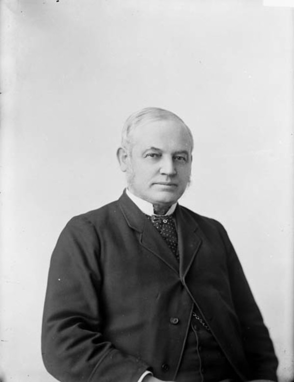 Titre original :  Hon. John Carling, M.P., (London, Ont.), Minister of Agriculture. 