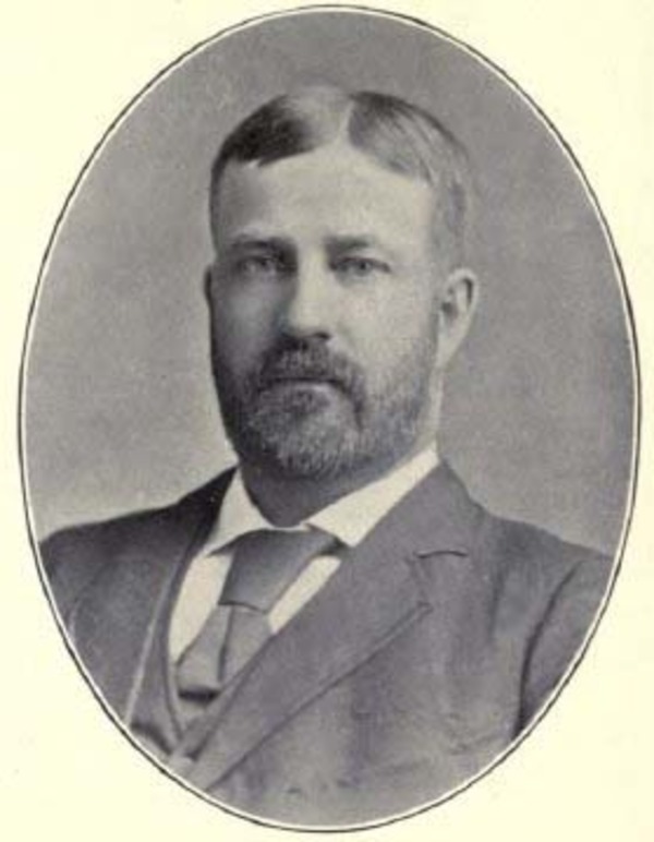 Titre original :    Rodmond Palen Roblin

Title: Men of Canada : a portrait gallery of men whose energy, ability, enterprise and public spirit are responsible for the advancement of Canada, the premier colony of Great Britain

Creator: Cooper, John A. (John Alexander), b. 1868

Publisher: Montreal : Canadian Historical Co.

Date: 1901-02

Possible Copyright Status: NOT_IN_COPYRIGHT



